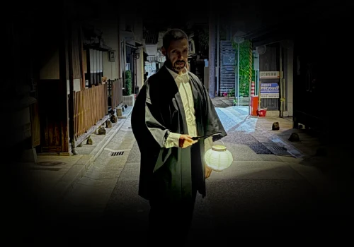 Nara Ghost tour Guide with lanterns in Naramchi at night